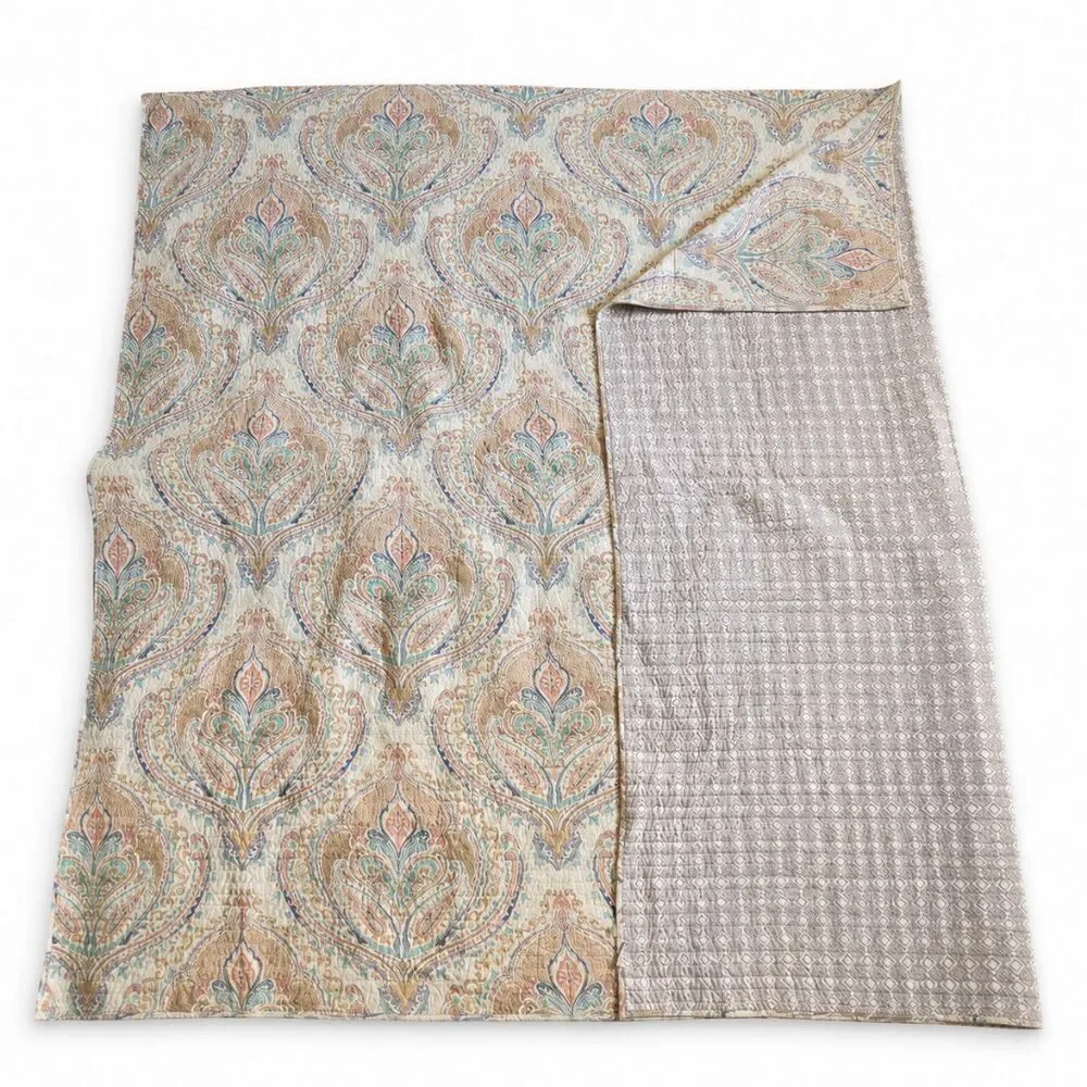 Levtex Villa Lugano Reversible Paisley Quilt Full Queen 88x92 Comforter Tan Blue